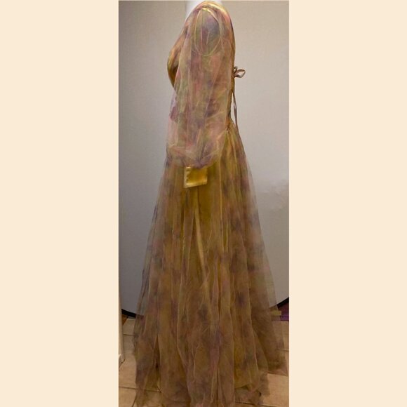 Midsummer night's dream gown, one shoulder sleeve - Picture 3 of 11